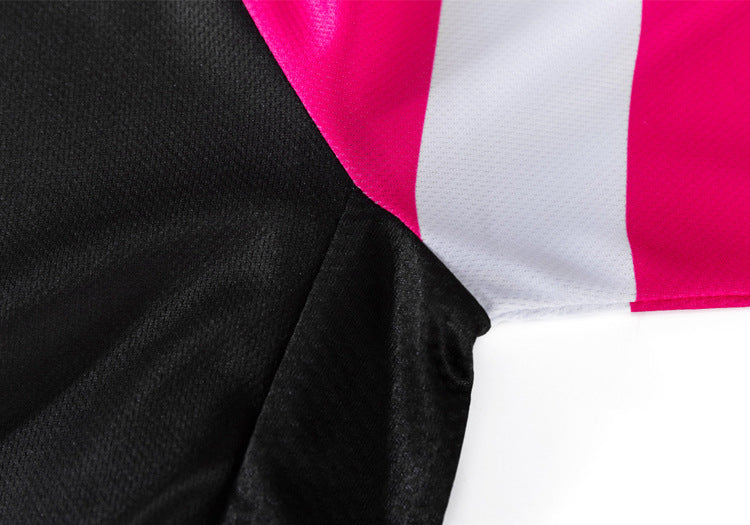 Bicycle jersey absorbs sweat and dries quickly