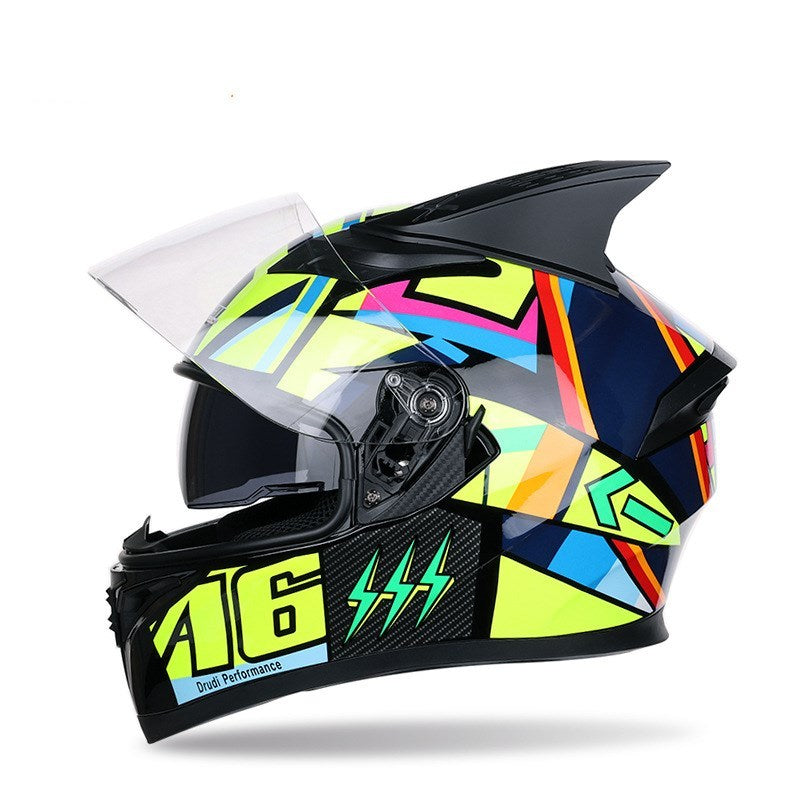 Four seasons corner motorcycle racing helmet