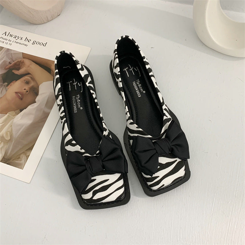 Wanwan Lei Style Bowknot Grandma Pumps