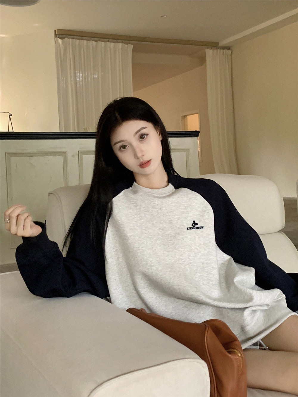 Letter Embroidery Contrast Color Loose Mid-length Long Sleeve Top