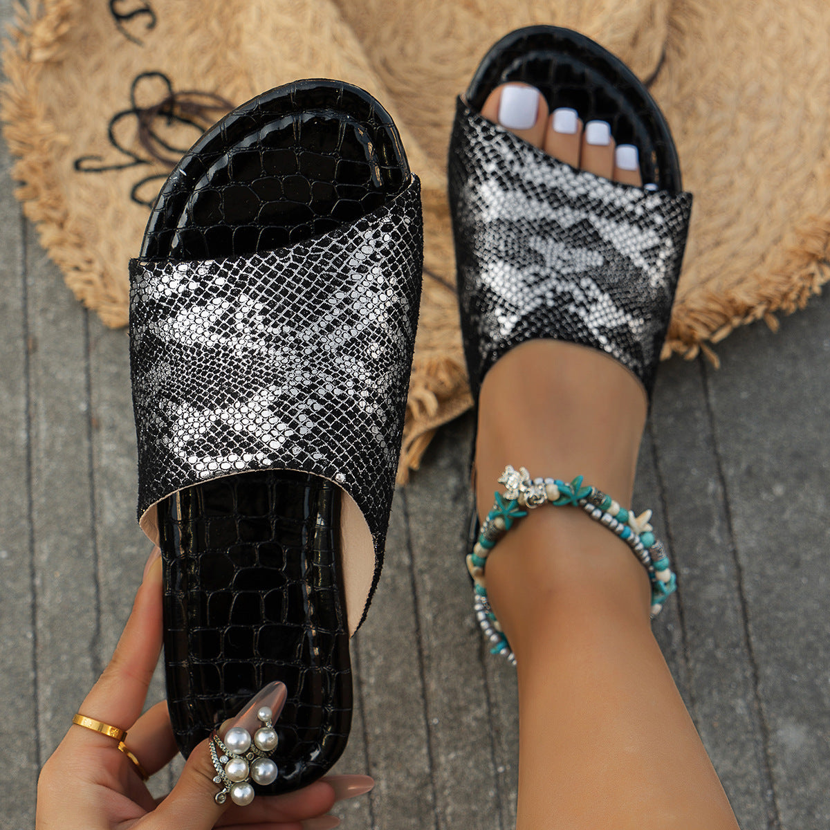 Fashion Snake Pattern Beach Slippers Women