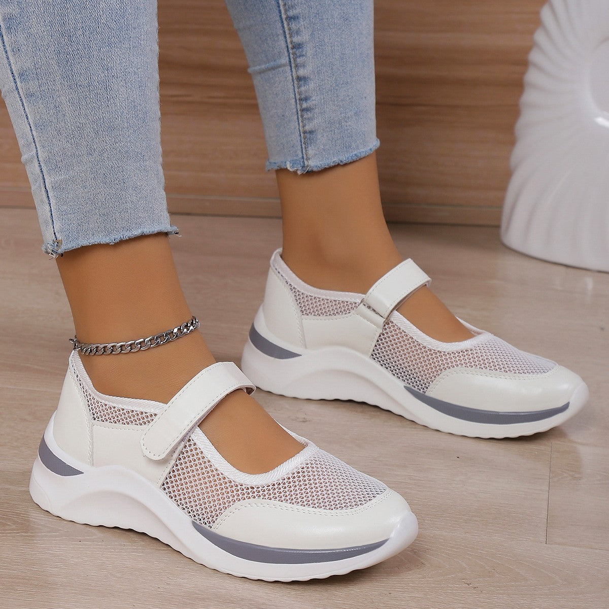 Women's Casual Thick Bottom Breathable Velcro Women's Mesh Surface Shoes