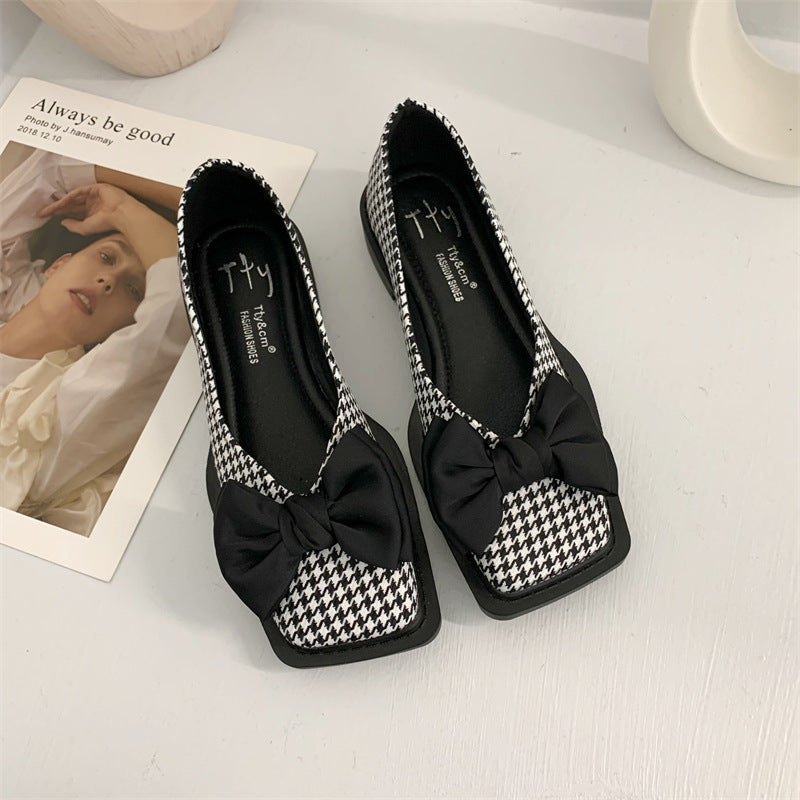 Wanwan Lei Style Bowknot Grandma Pumps